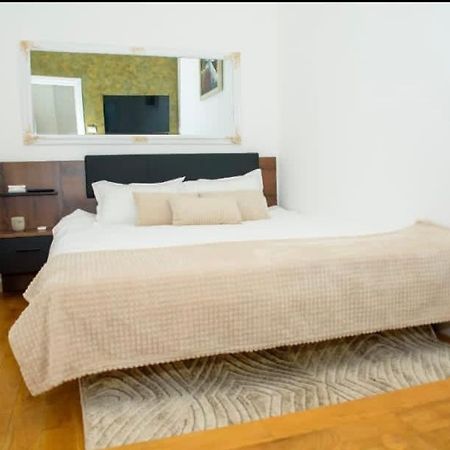 Bistro Centru Vechi Craiova Otel Dış mekan fotoğraf