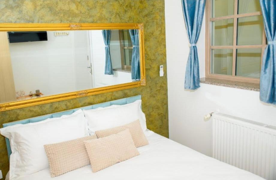 Bistro Centru Vechi Craiova Otel Dış mekan fotoğraf